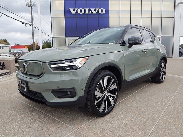 2022 Volvo XC40 Recharge Pure Electric Twin Plus