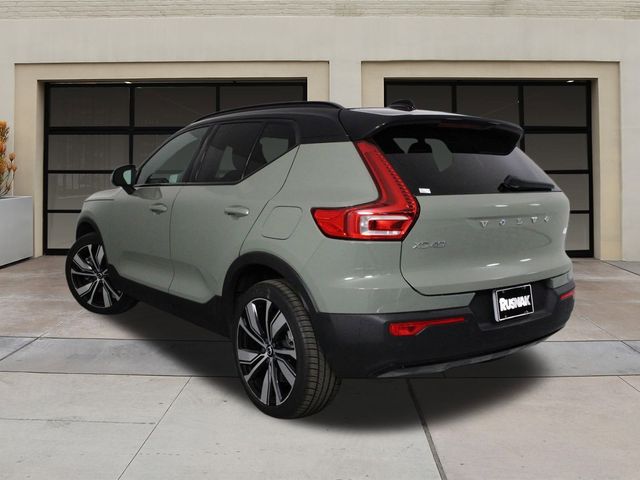 2022 Volvo XC40 Recharge Pure Electric Twin Plus