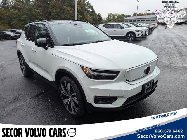 2022 Volvo XC40 Recharge Pure Electric Twin Plus