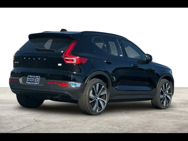 2022 Volvo XC40 Recharge Pure Electric Twin Plus