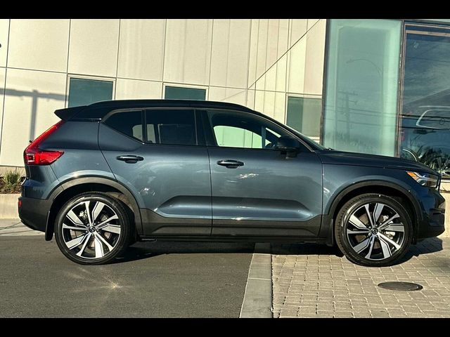 2022 Volvo XC40 Recharge Pure Electric Twin Plus