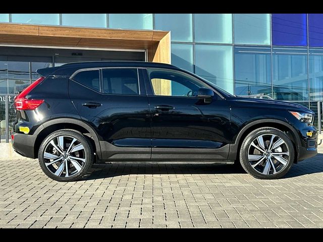 2022 Volvo XC40 Recharge Pure Electric Twin Plus