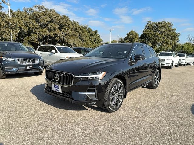 2022 Volvo XC60 Momentum