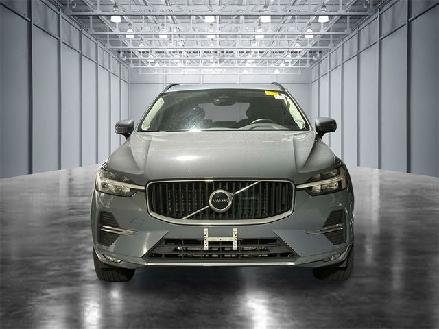 2022 Volvo XC60 Momentum