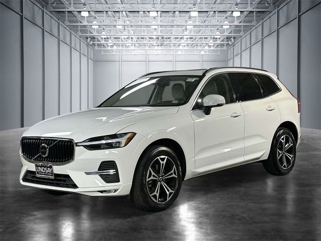 2022 Volvo XC60 Momentum