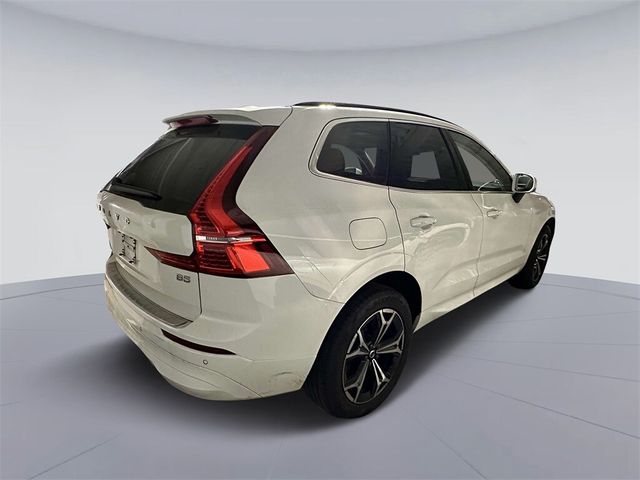 2022 Volvo XC60 Momentum