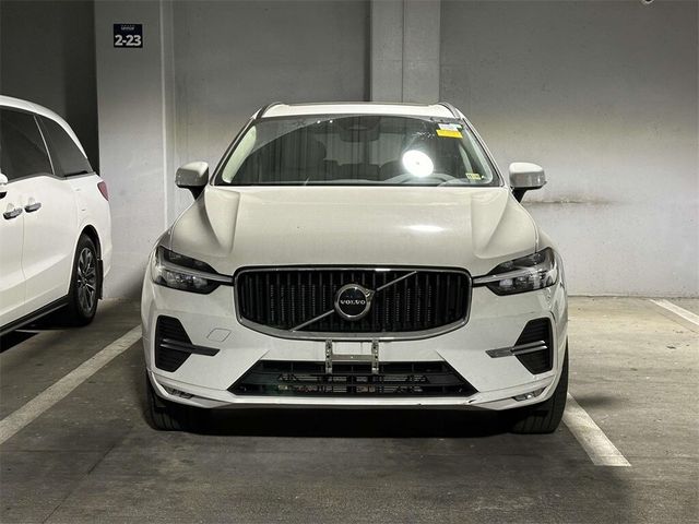 2022 Volvo XC60 Momentum