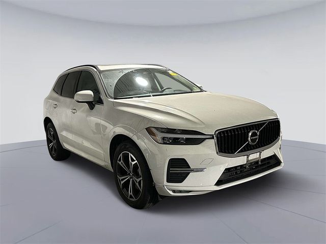 2022 Volvo XC60 Momentum