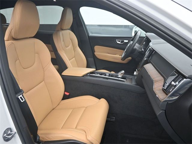 2022 Volvo XC60 Inscription