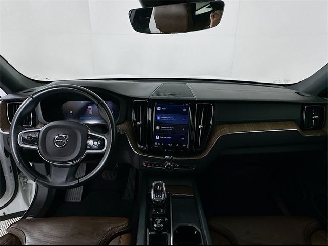 2022 Volvo XC60 Inscription