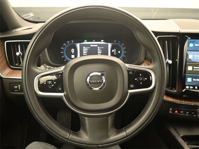 2022 Volvo XC60 Inscription