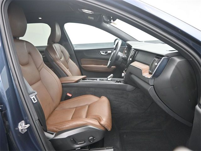 2022 Volvo XC60 Inscription