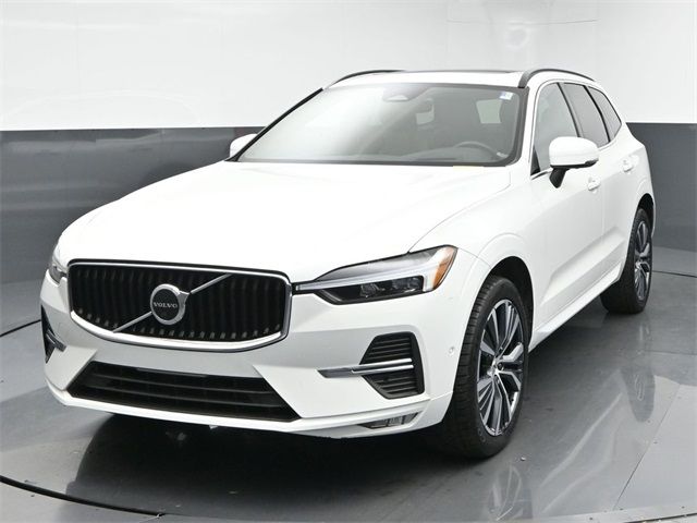 2022 Volvo XC60 Momentum