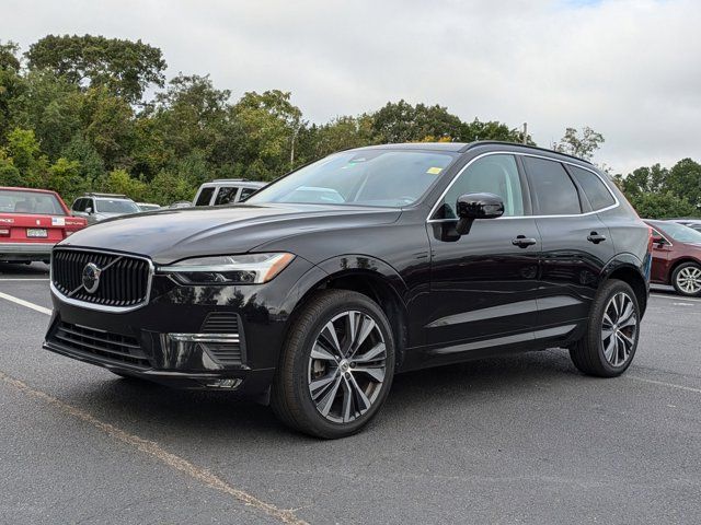 2022 Volvo XC60 Momentum