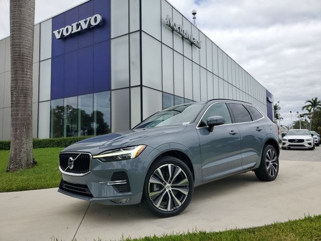 2022 Volvo XC60 Momentum