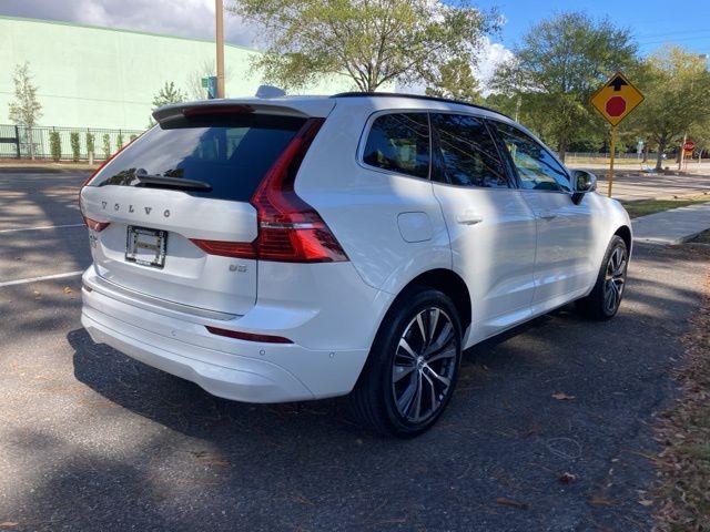 2022 Volvo XC60 Momentum