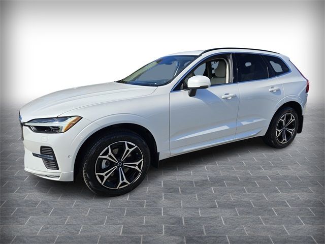 2022 Volvo XC60 Momentum