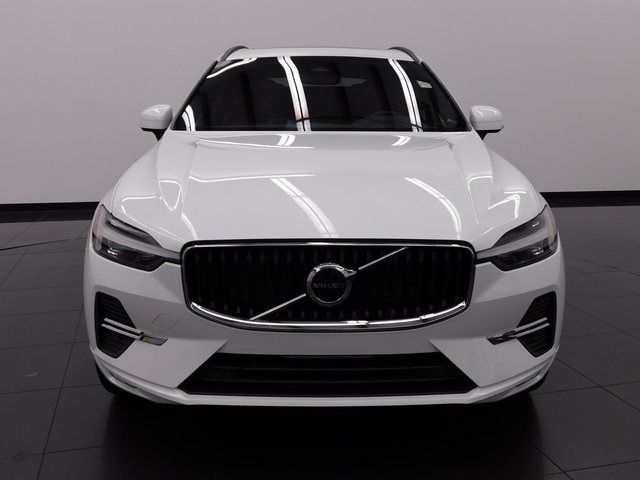 2022 Volvo XC60 Momentum