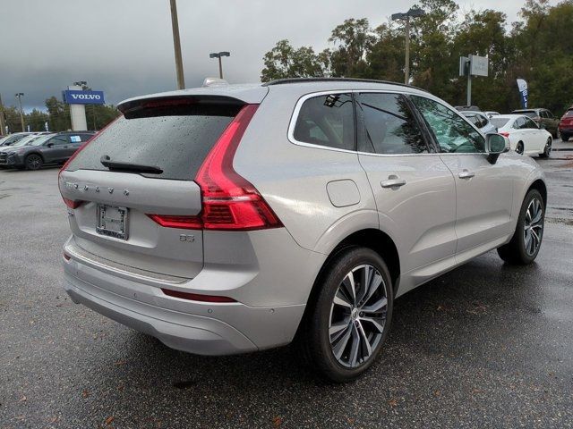 2022 Volvo XC60 Momentum