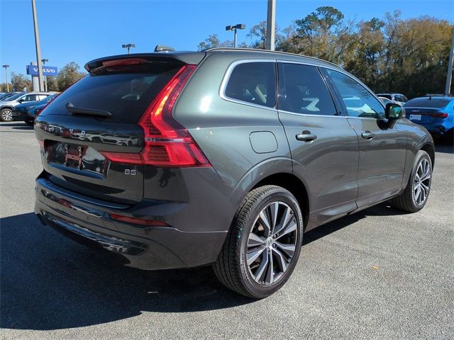 2022 Volvo XC60 Momentum