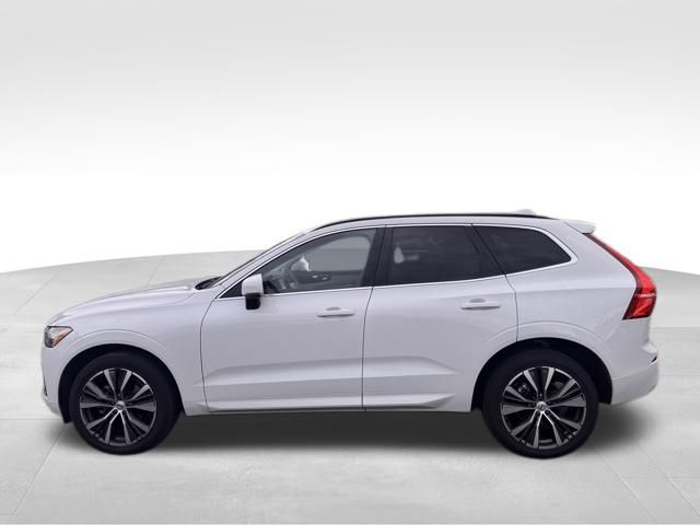 2022 Volvo XC60 Momentum