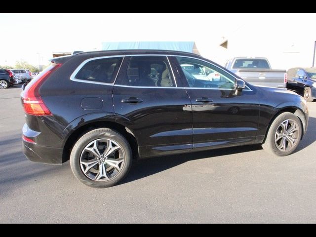 2022 Volvo XC60 Momentum