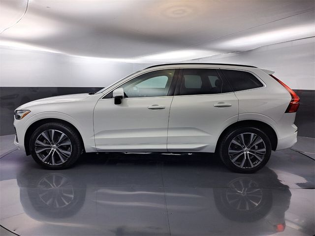 2022 Volvo XC60 Momentum