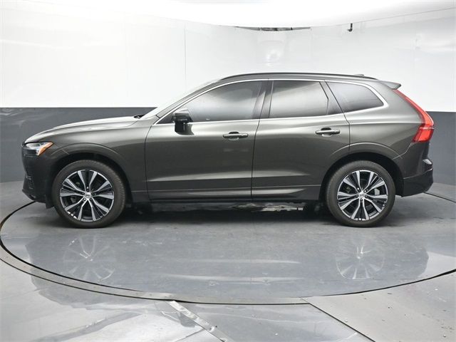 2022 Volvo XC60 Momentum
