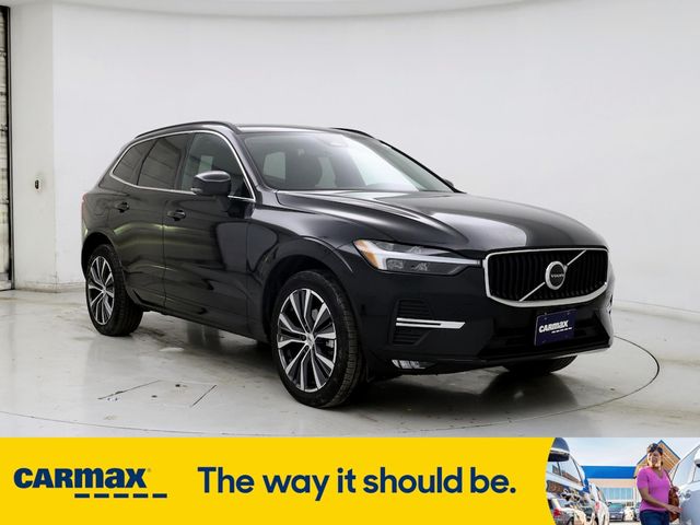 2022 Volvo XC60 Momentum