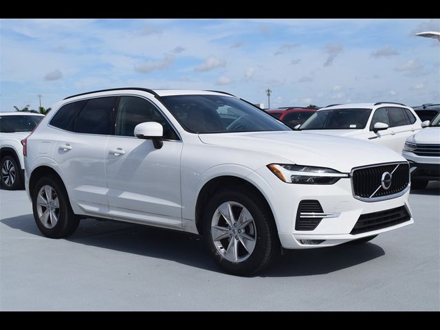 2022 Volvo XC60 Momentum