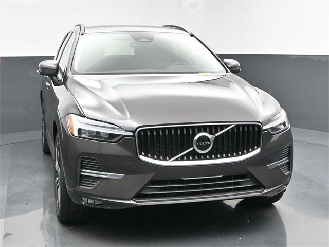 2022 Volvo XC60 Momentum