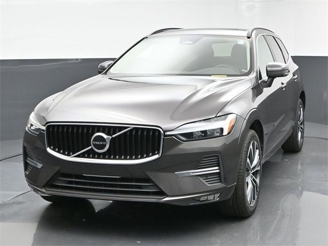 2022 Volvo XC60 Momentum