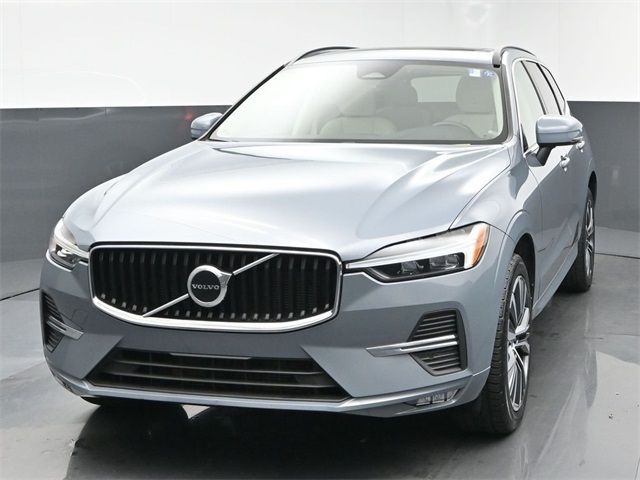 2022 Volvo XC60 Momentum