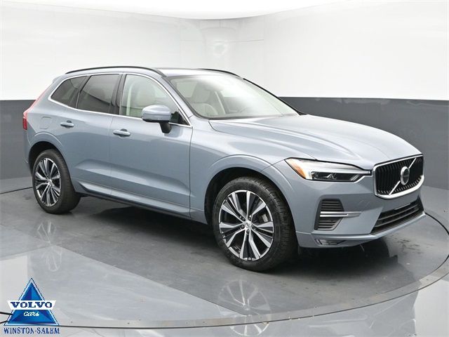 2022 Volvo XC60 Momentum