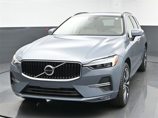 2022 Volvo XC60 Momentum