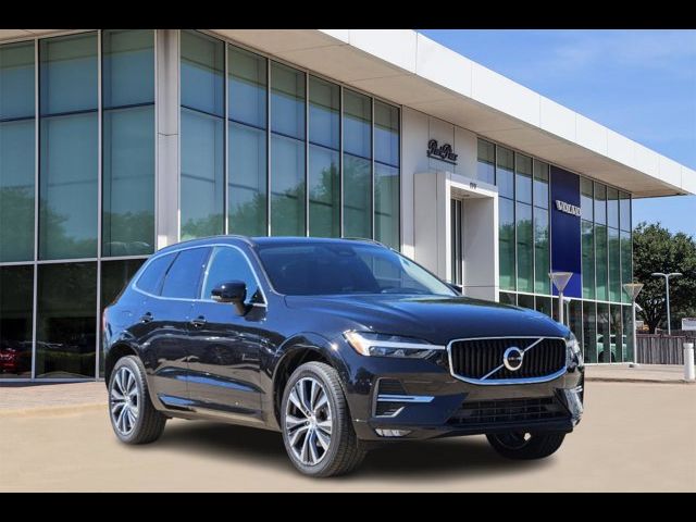 2022 Volvo XC60 Momentum