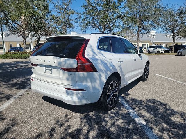 2022 Volvo XC60 Momentum