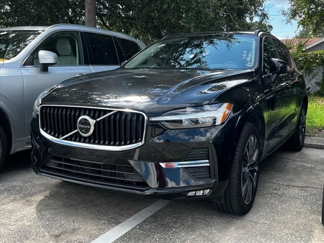 2022 Volvo XC60 Momentum