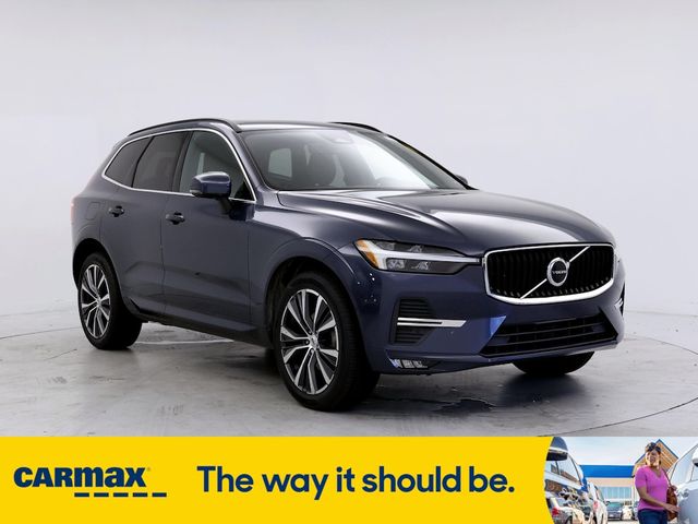 2022 Volvo XC60 Momentum