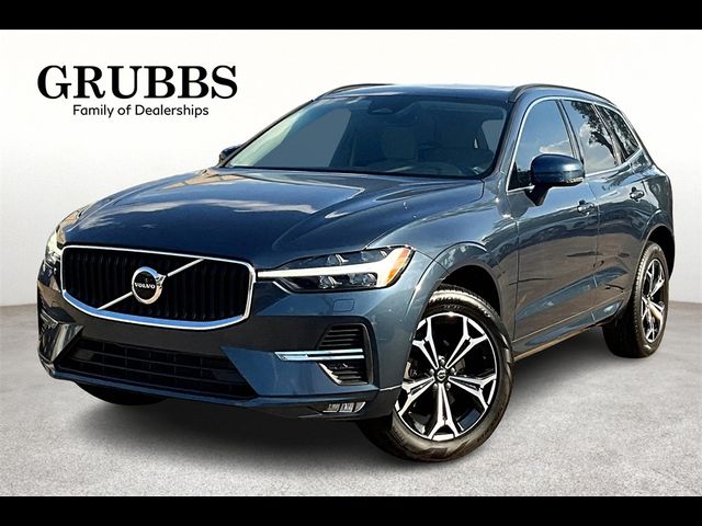 2022 Volvo XC60 Momentum