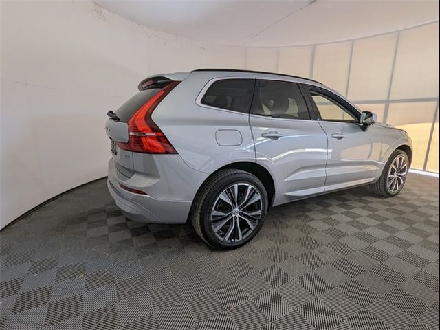 2022 Volvo XC60 Momentum