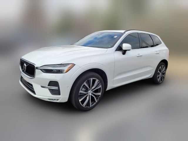 2022 Volvo XC60 Momentum