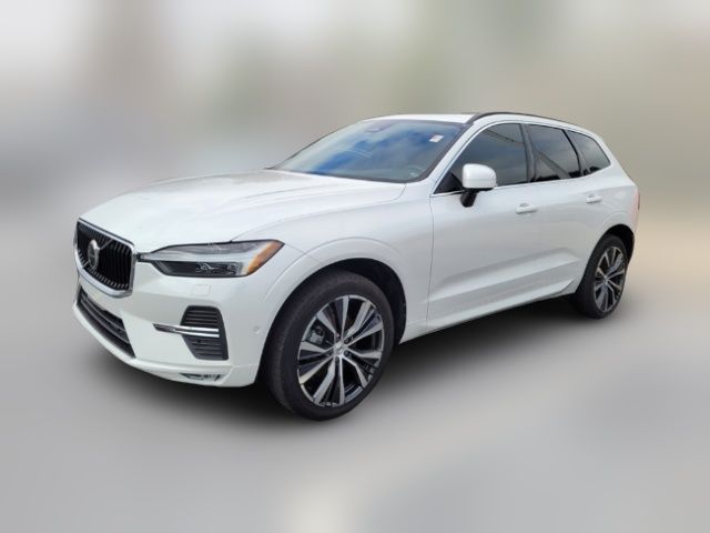 2022 Volvo XC60 Momentum