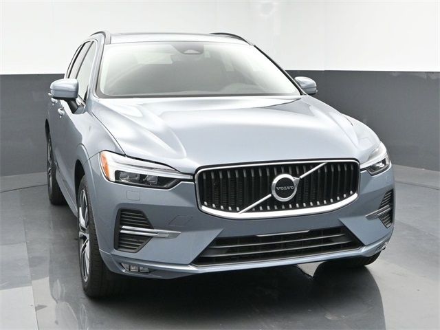 2022 Volvo XC60 Momentum