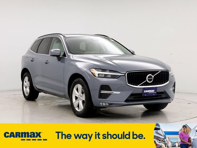 2022 Volvo XC60 Momentum