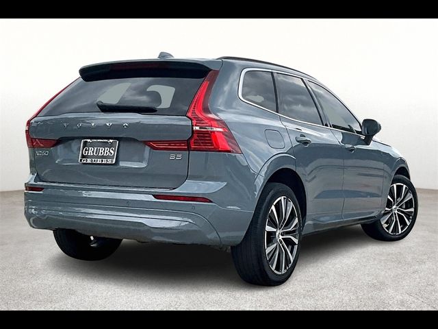 2022 Volvo XC60 Momentum