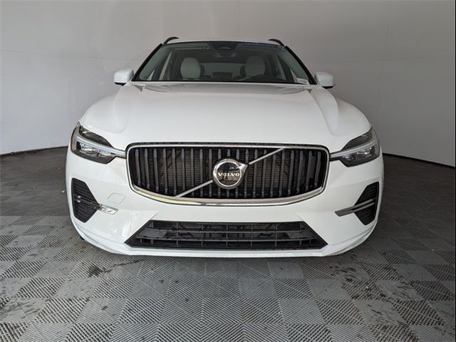 2022 Volvo XC60 Momentum