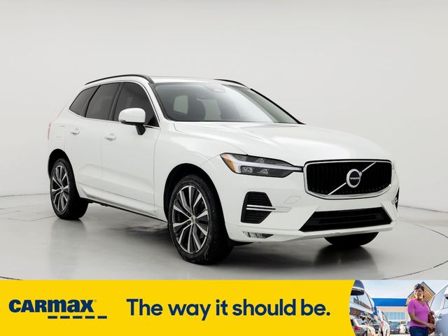 2022 Volvo XC60 Momentum