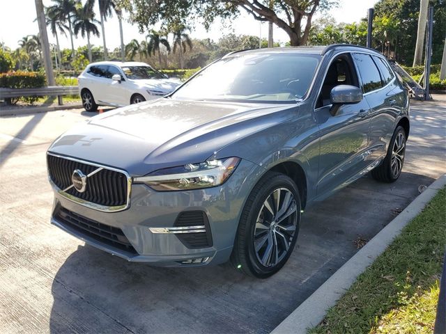 2022 Volvo XC60 Momentum