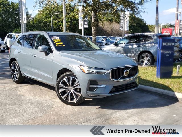 2022 Volvo XC60 Momentum